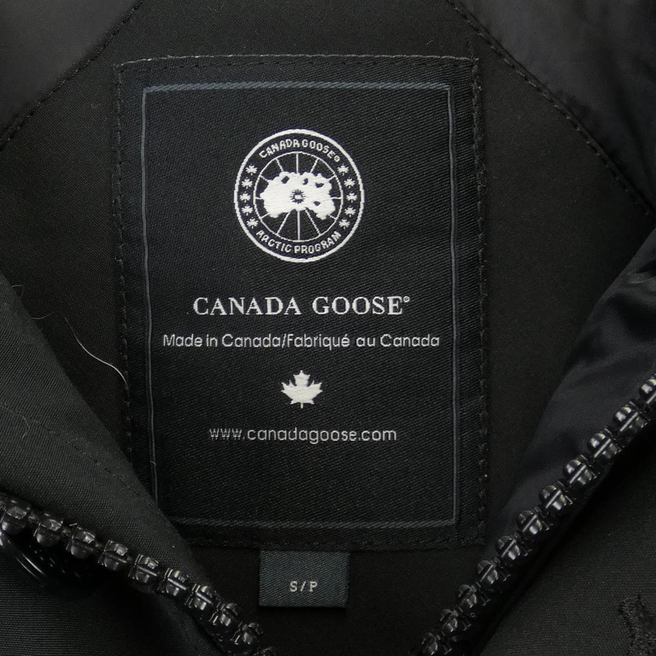 カナダグース CANADA GOOSE ダウンジャケット