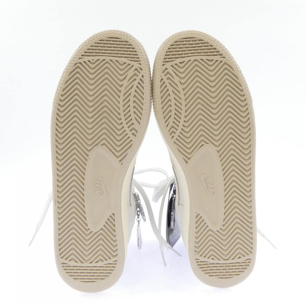 ナイキ NIKE FD8638-100 スニーカー