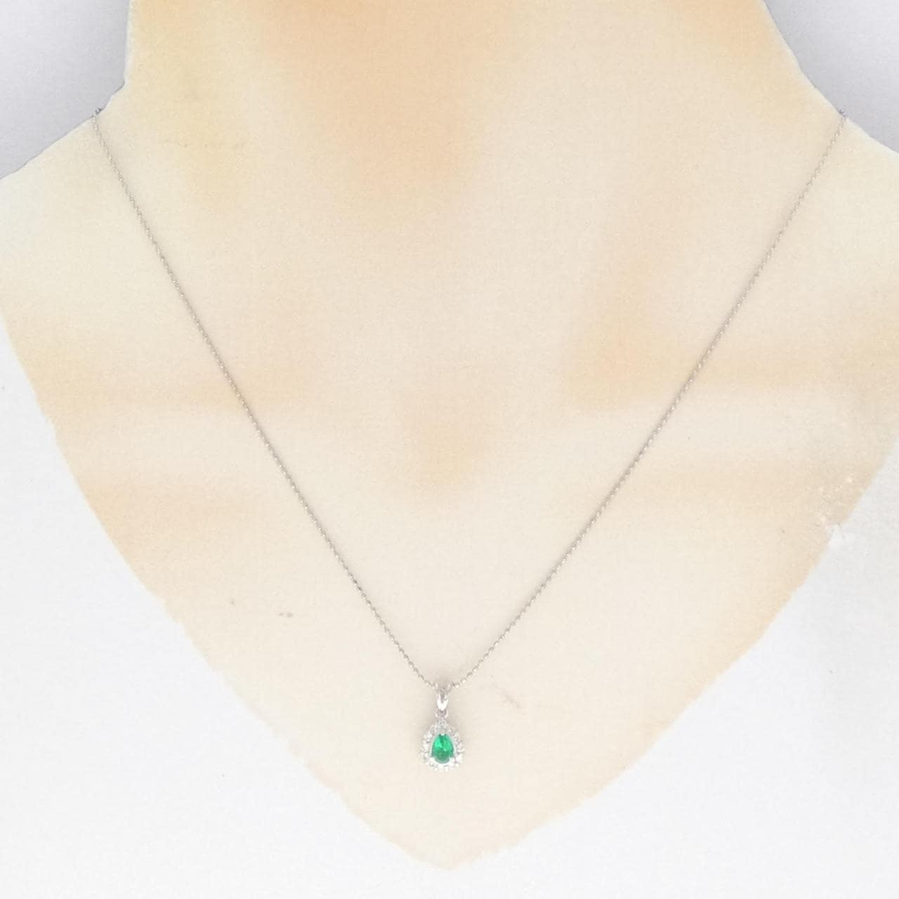 PT Emerald Necklace 0.24CT