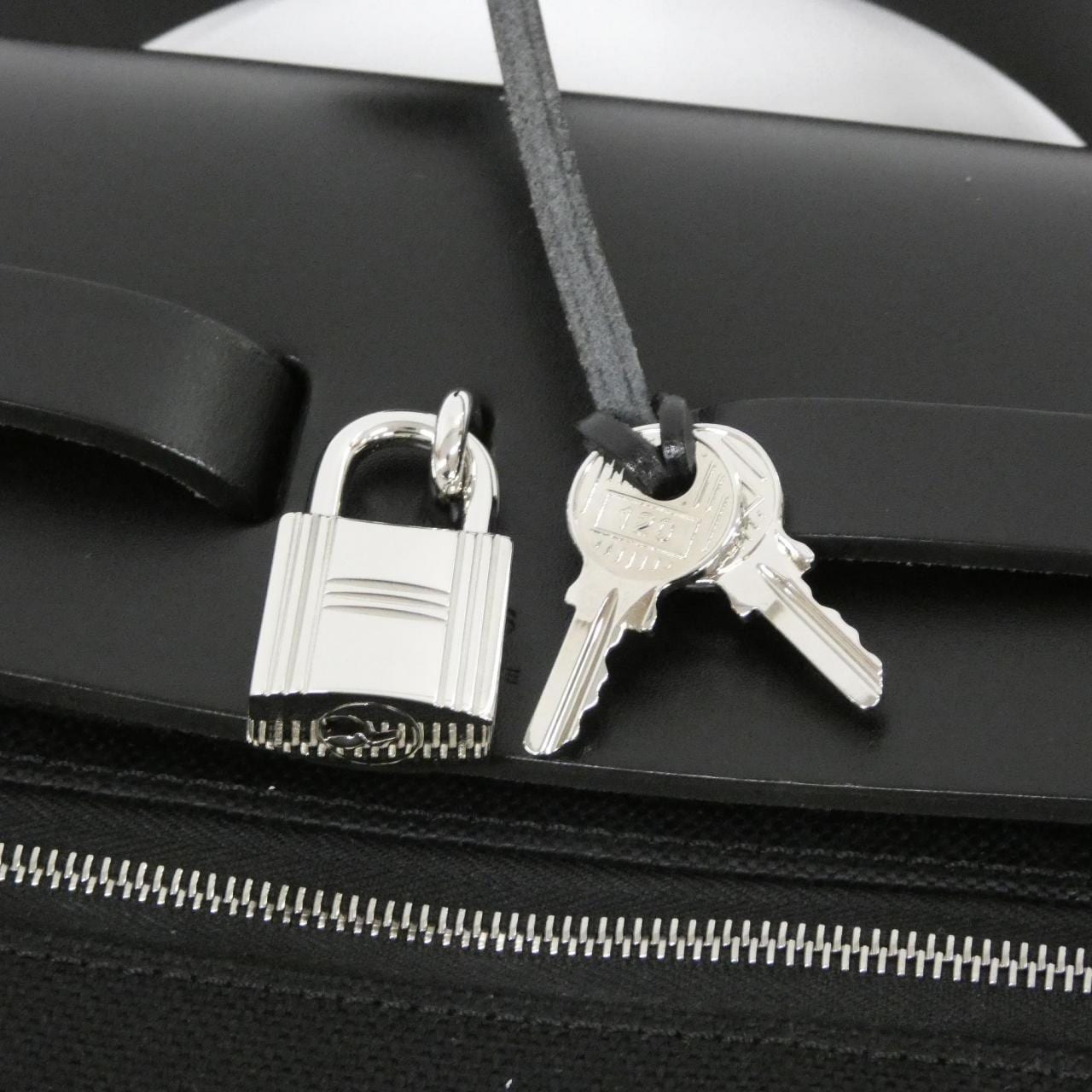 エルメス エールバッグ ジップ メッセンジャー 39cm 084489CK ショルダーバッグ