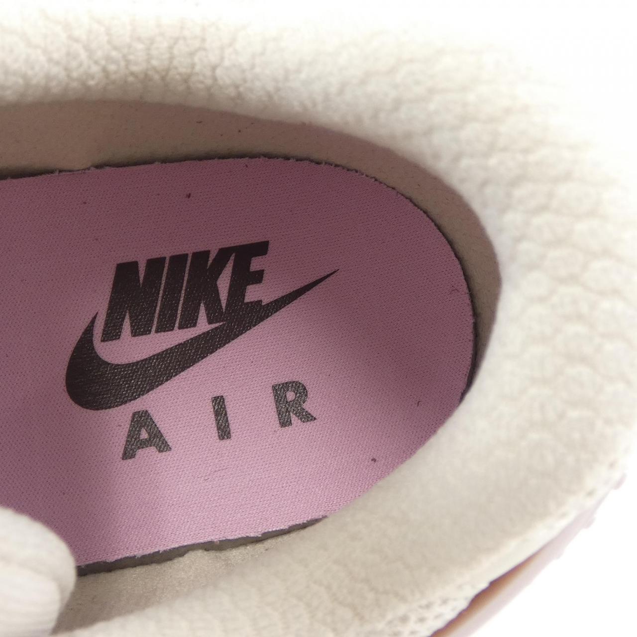 耐克NIKE运动鞋