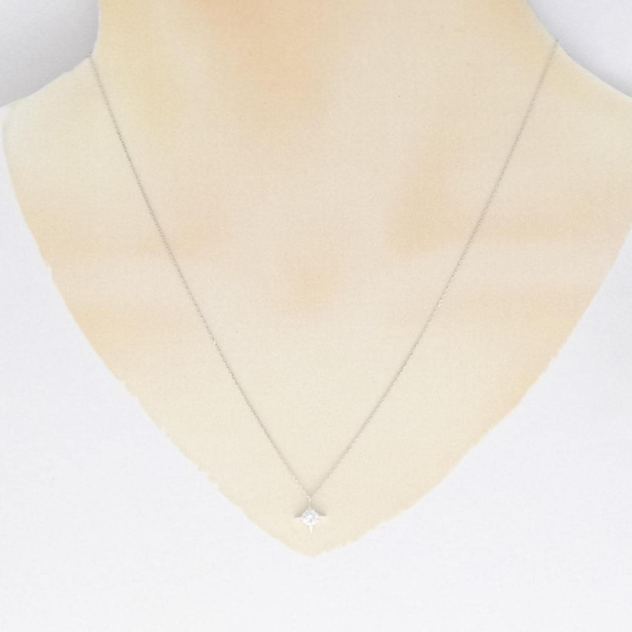 【新品】K18WG ダイヤモンド ネックレス 0.19CT