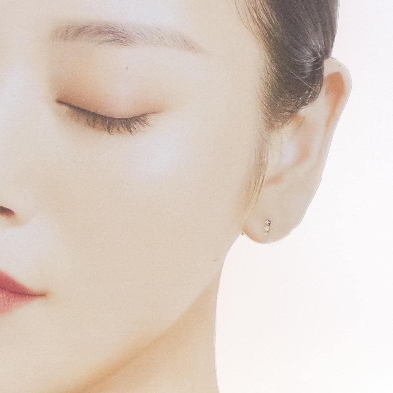 アーカー シェリー ピアス 0.02CT