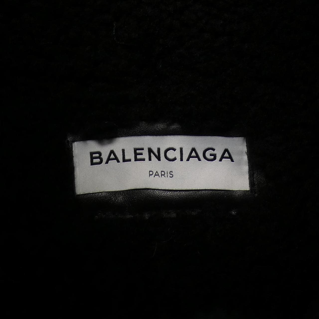 BALENCIAGA羊毛皮夹克