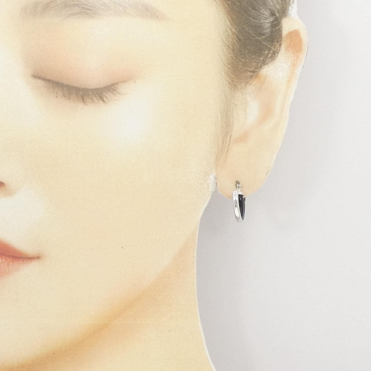 K14WG Onyx Earrings