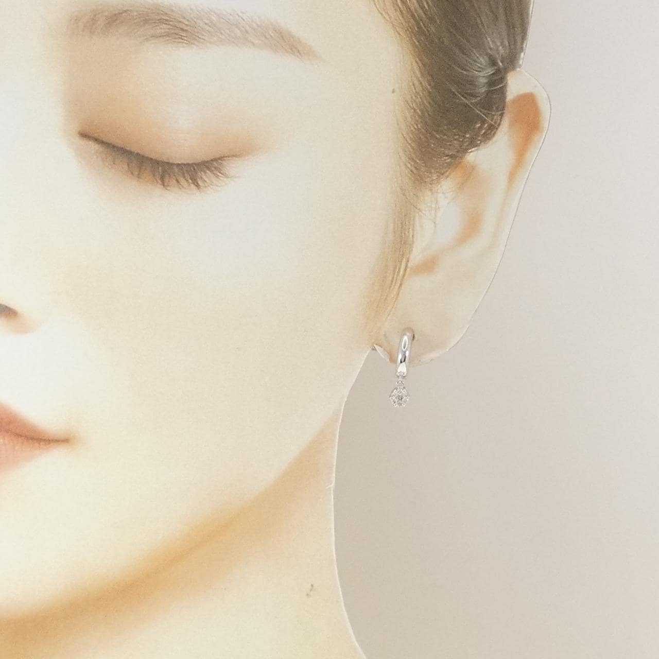 K18WG/K14WG フラワー ダイヤモンド イヤリング 0.20CT