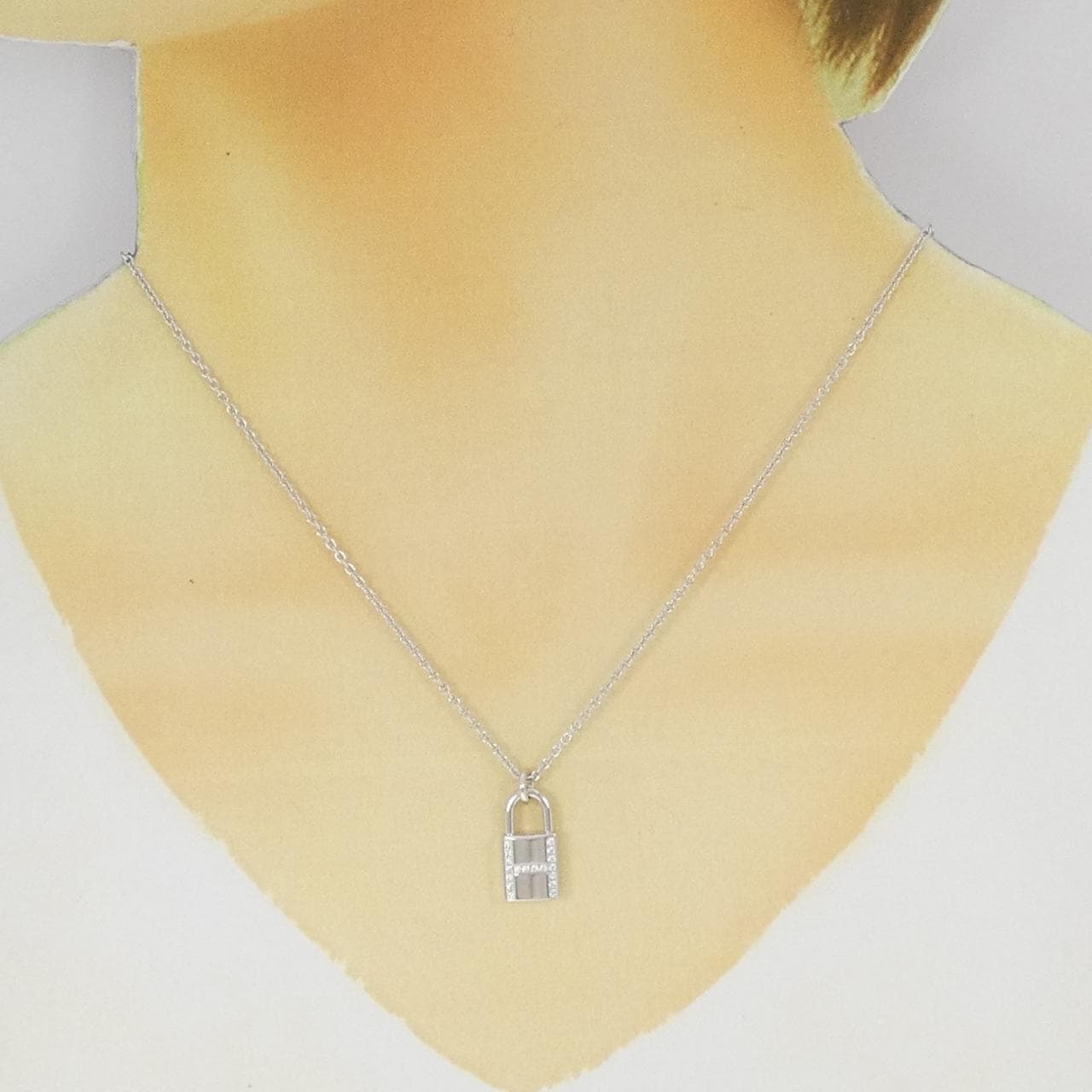 HERMES amulettes cadena necklace