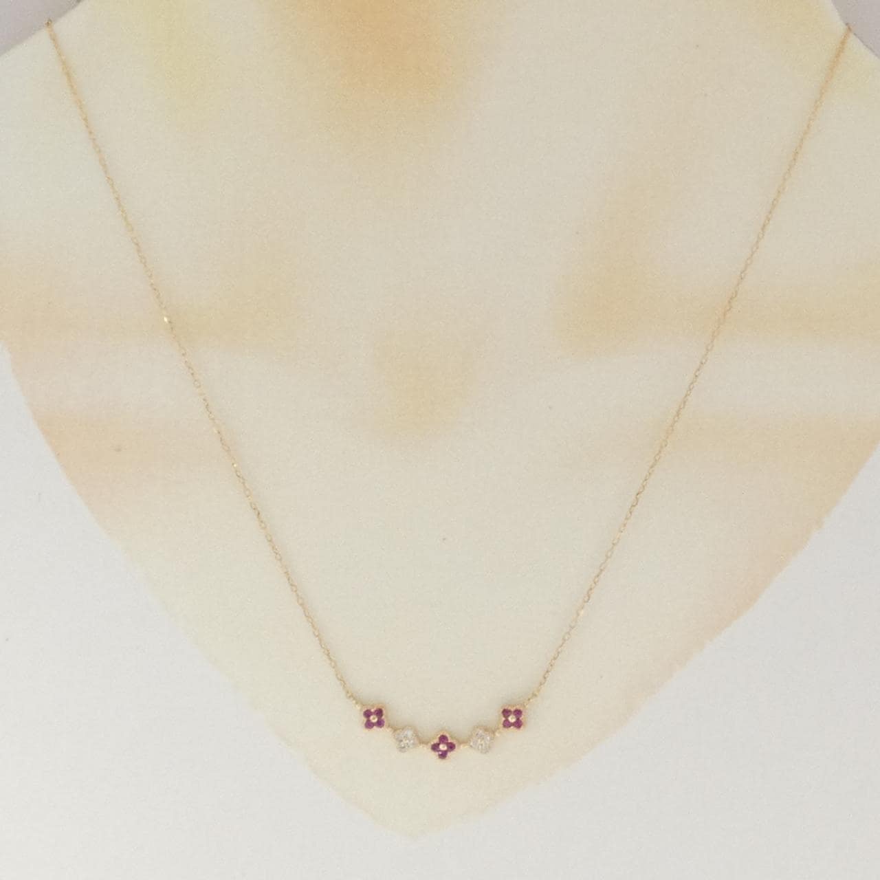 K18PG フラワー ルビー ネックレス 0.19CT