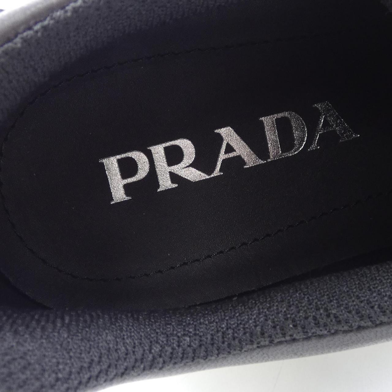 プラダ PRADA スニーカー