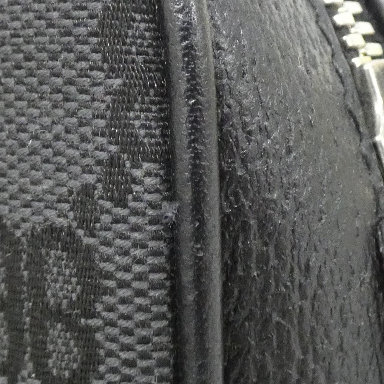 バレンシアガ ハッカー カメラ バッグ 680128 2103X ショルダーバッグ