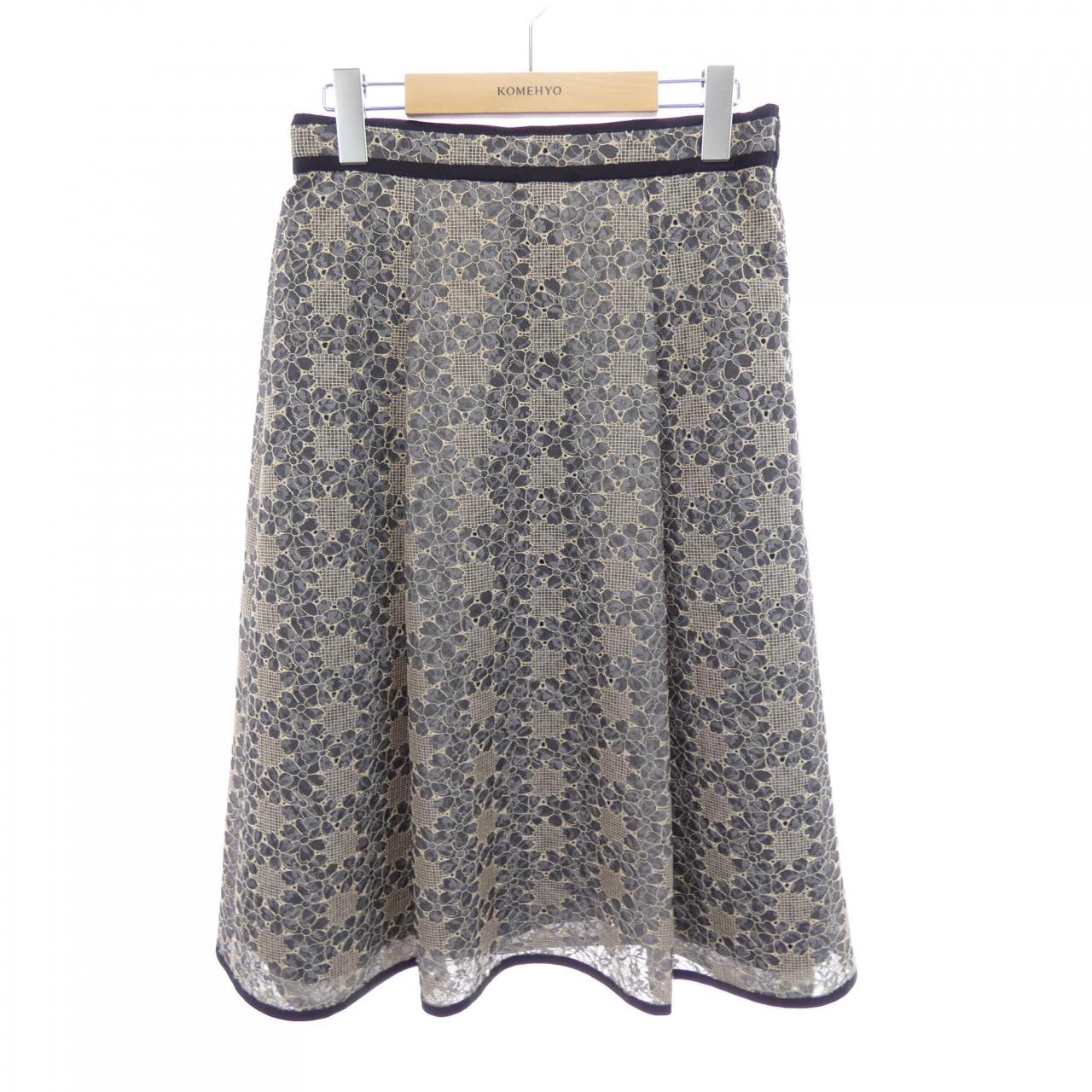 トゥービーシック TO BE CHIC スカート