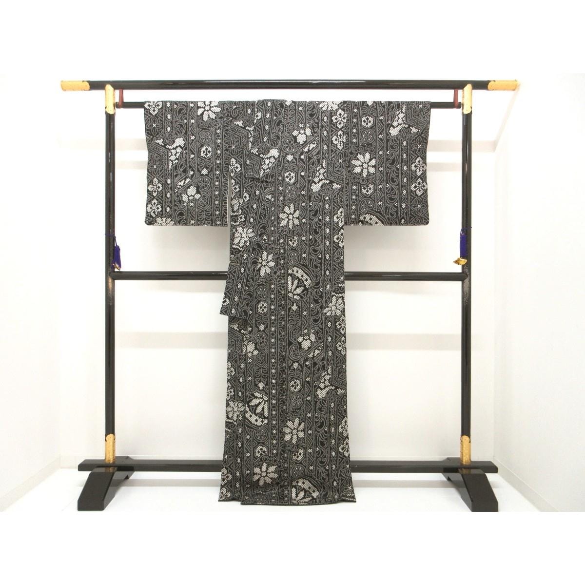 【未使用品】小紋　絞り加工　身幅２Ｌ寸