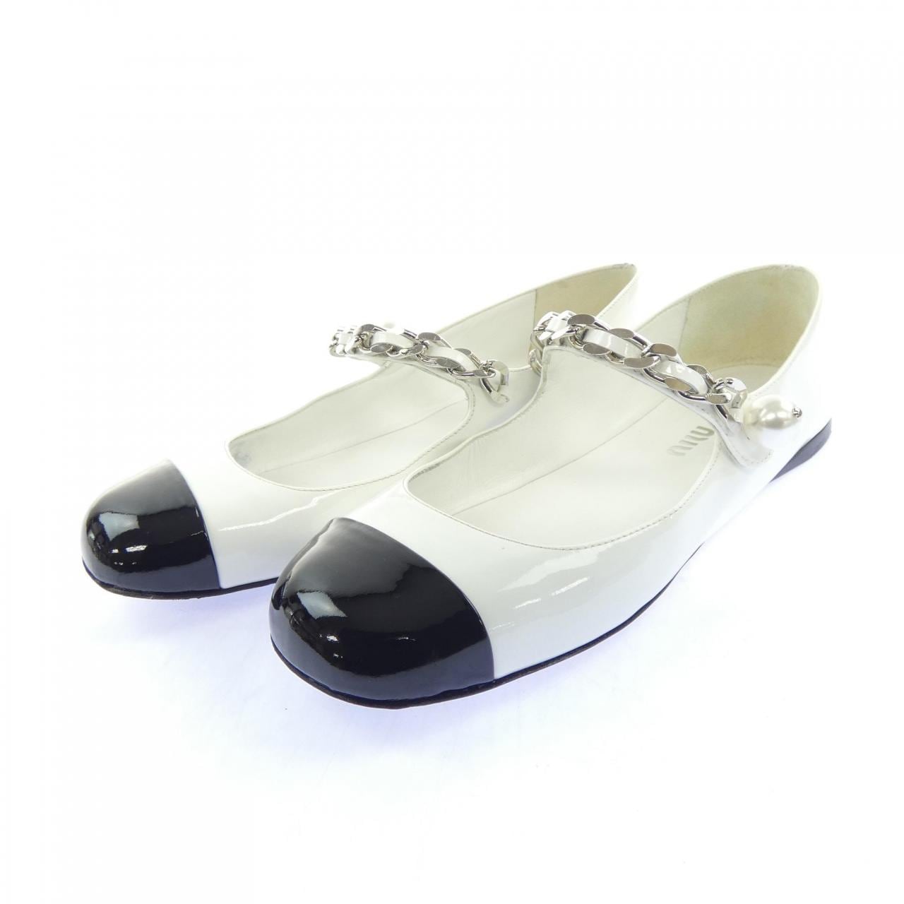 ミュウミュウ MIU MIU バレエフラット シルバーチェーンストラップ SF653D フラットシューズ