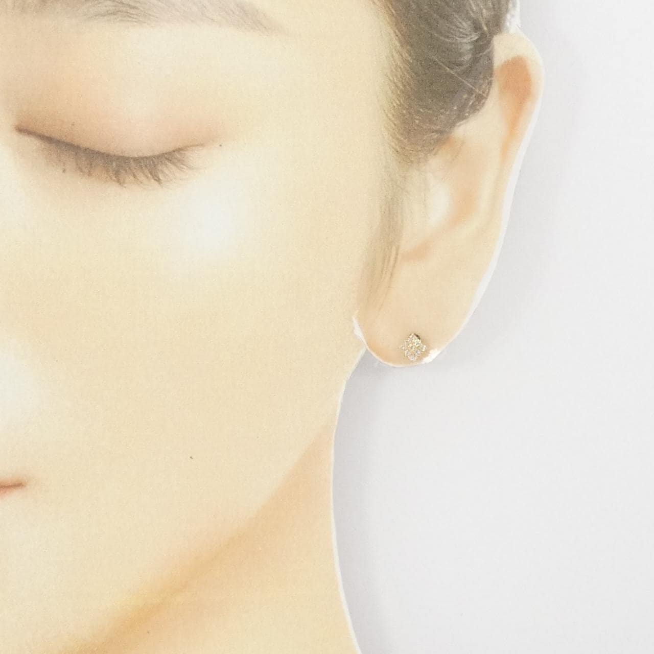 [BRAND NEW] K18YG Diamond earrings 0.20CT