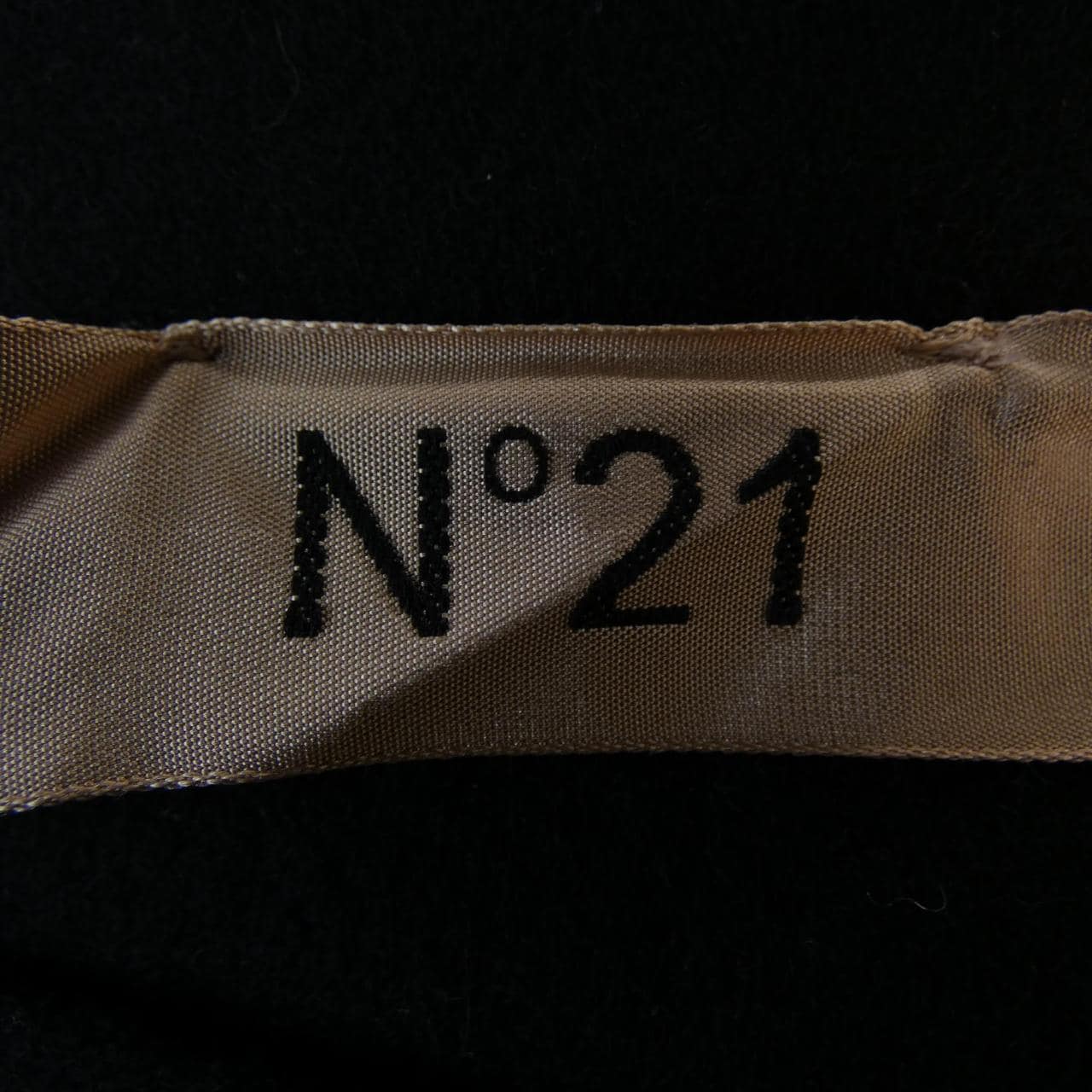 ヌメロヴェントゥーノ N°21 P23IN2S スカート