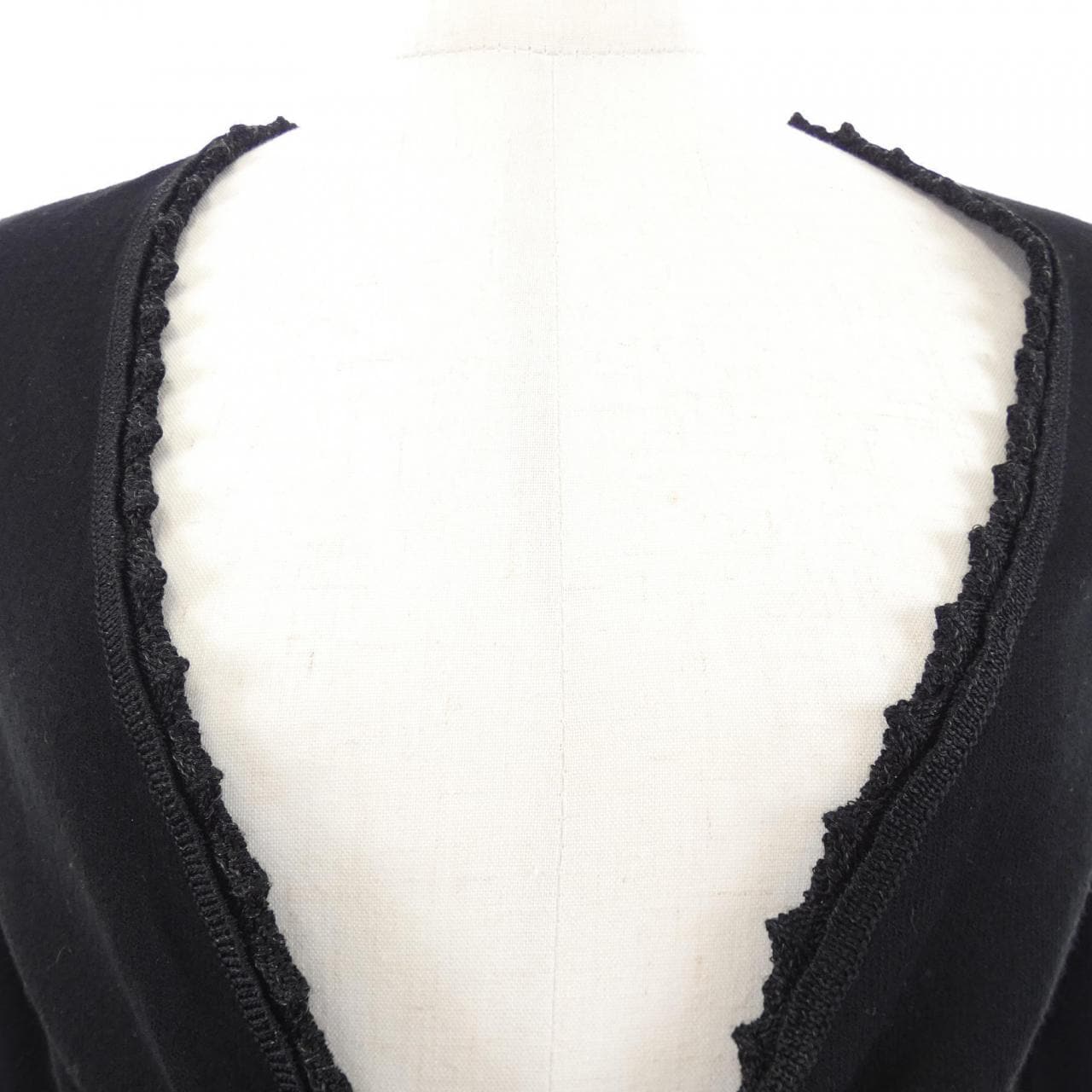 シャネル CHANEL P29594K00240 06A カーディガン
