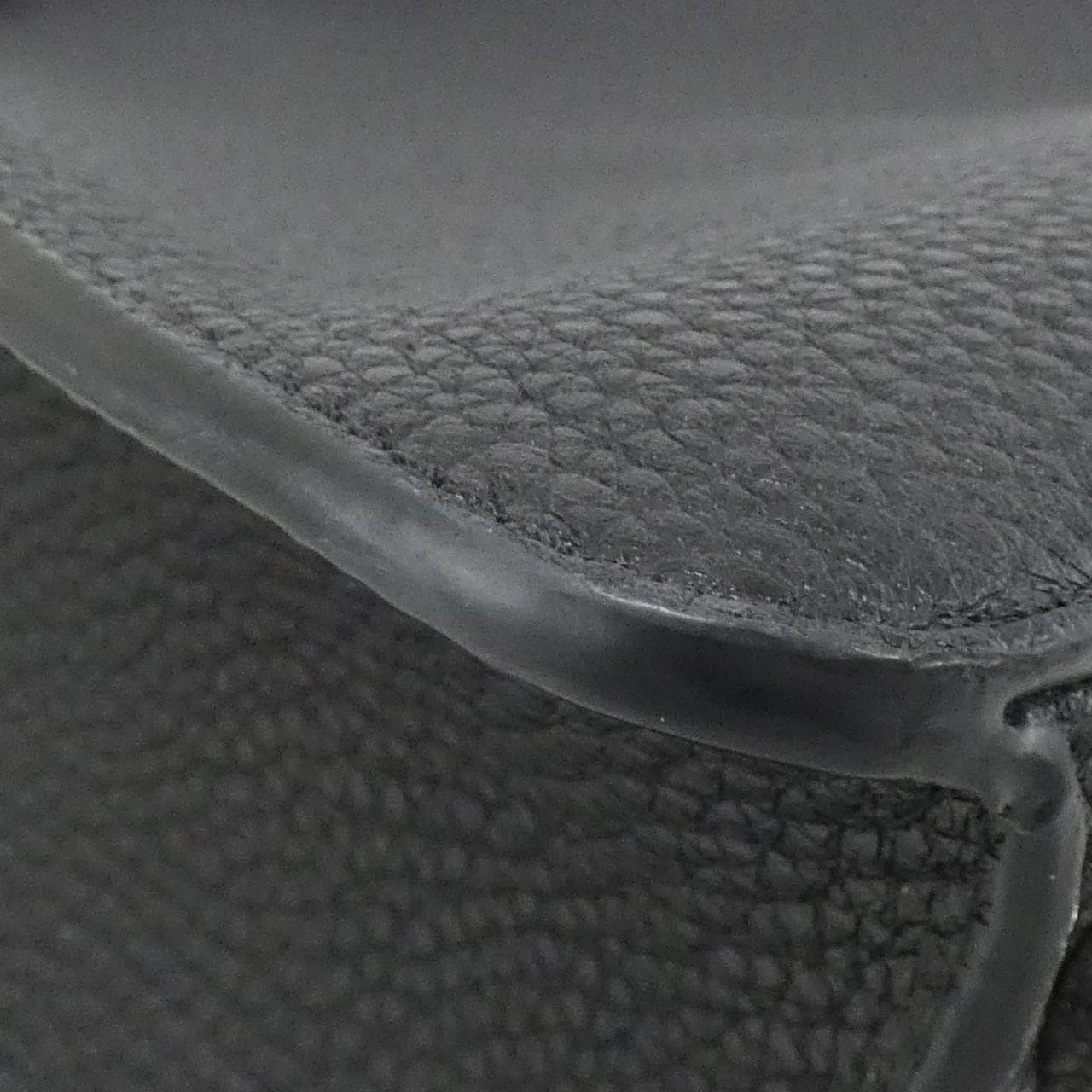 フェンディ ピーカーブ X-LITE スモール 7VA611 AH8Z ショルダーバッグ