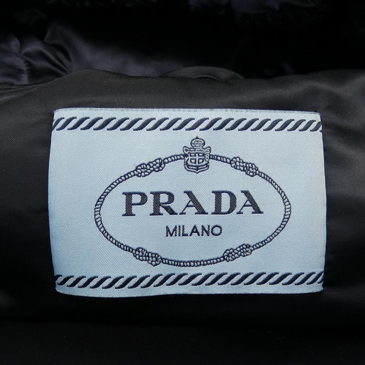 プラダ PRADA ダウンコート