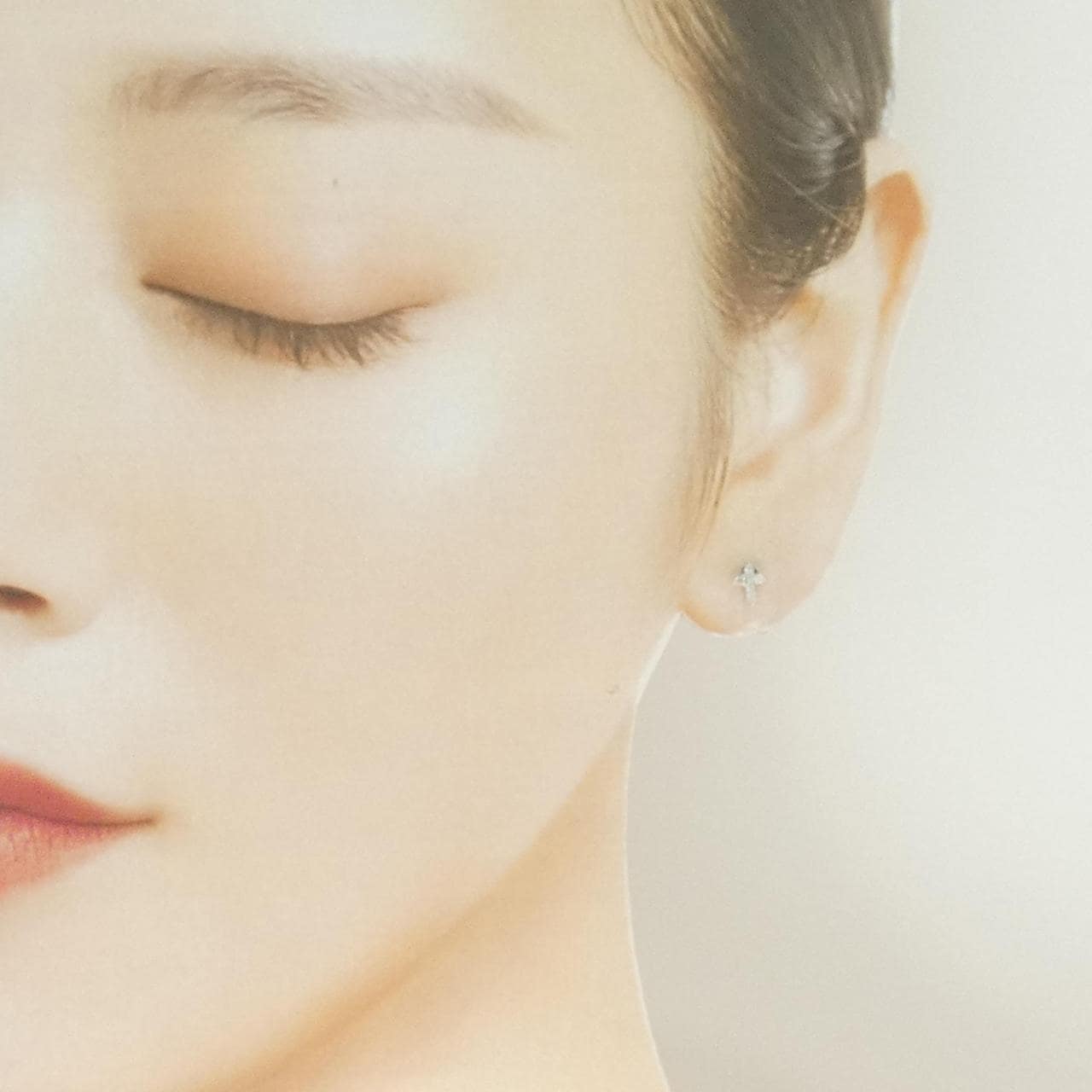 PT900 クロス ダイヤモンド ピアス 0.10CT