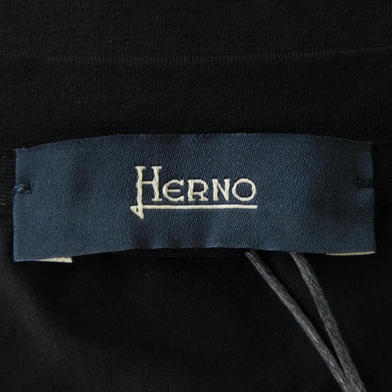 ヘルノ Herno Tシャツ