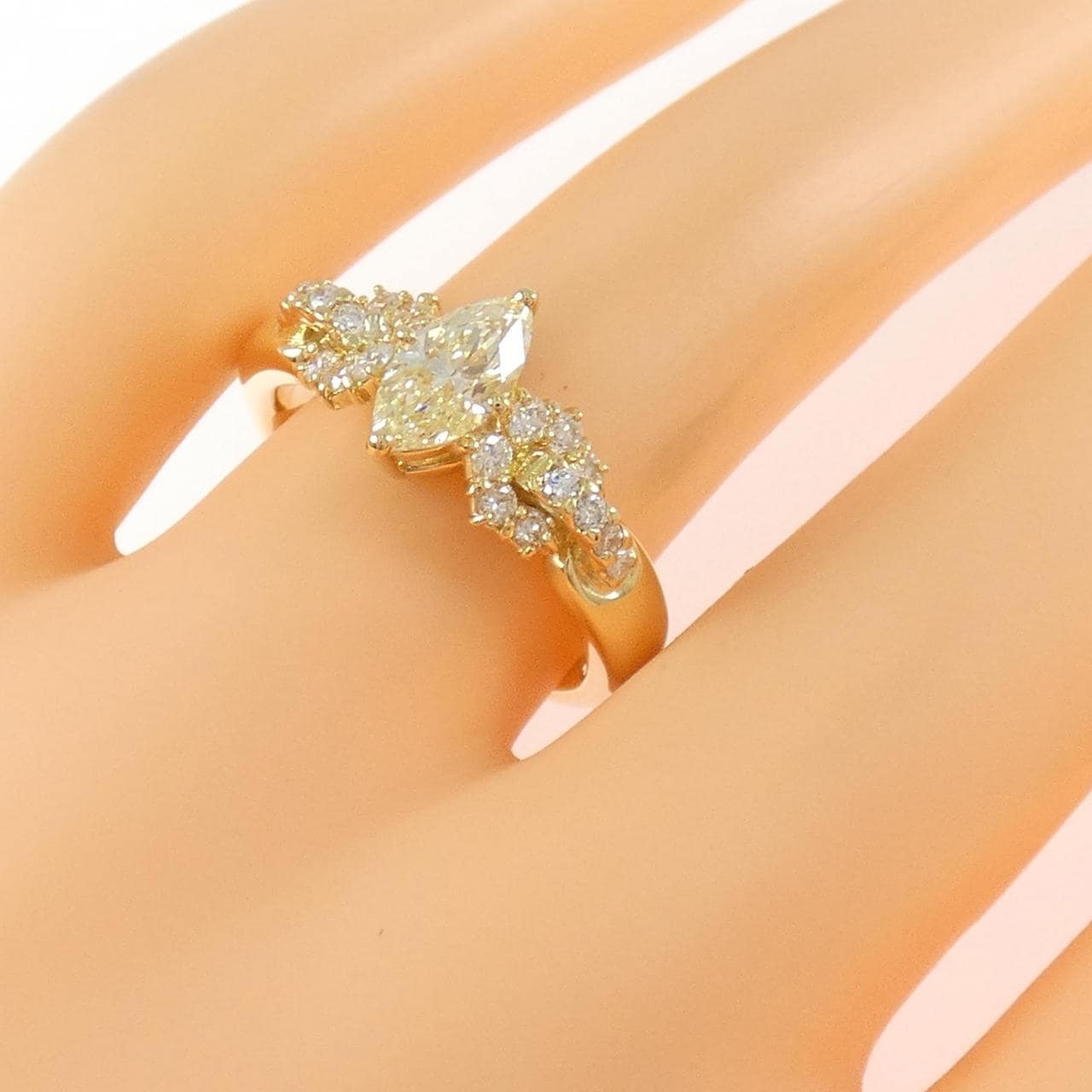 K18YG ダイヤモンド リング 0.61CT