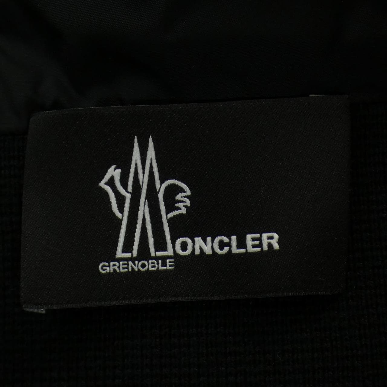 モンクレールグルノーブル MONCLER GRENOBLE 20979B50700 ダウンジャケット