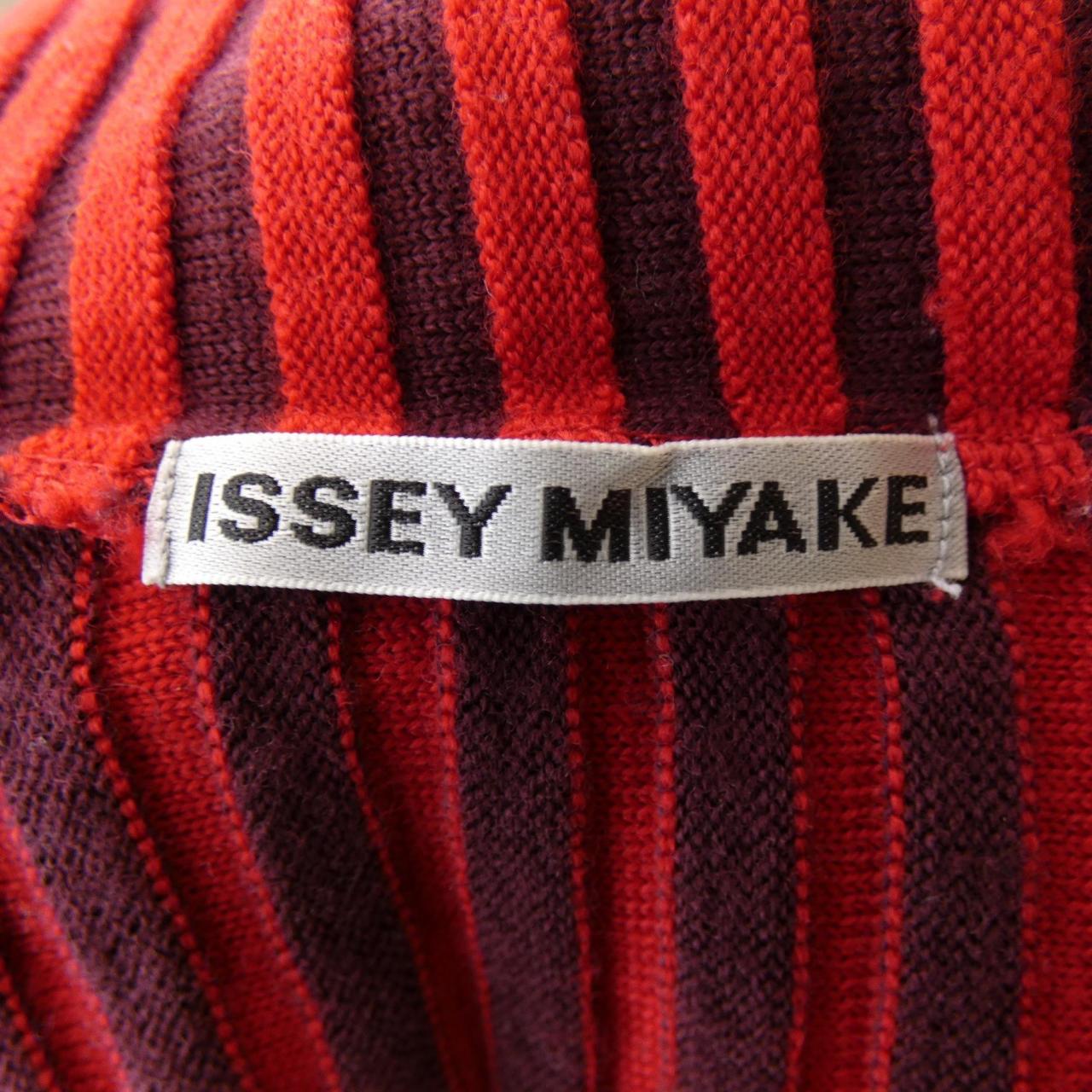 ISSEY MIYAKE针织衫