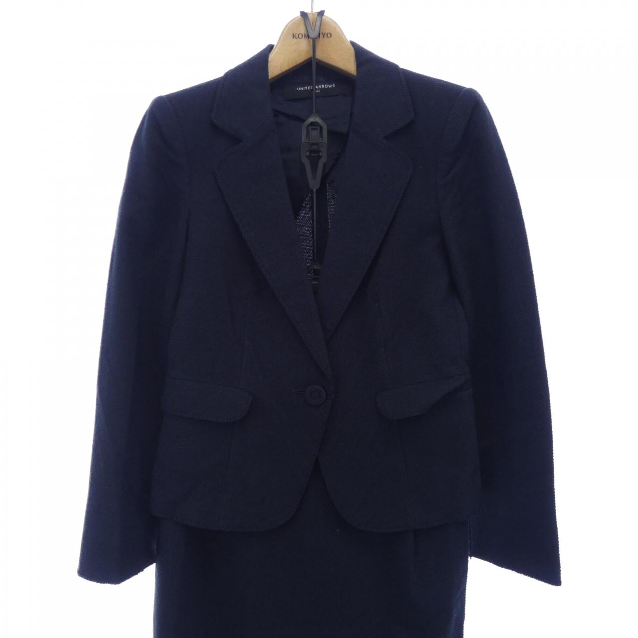 UNITED ARROWS レディーススーツ （美品 UNITED ARROWS パンツ