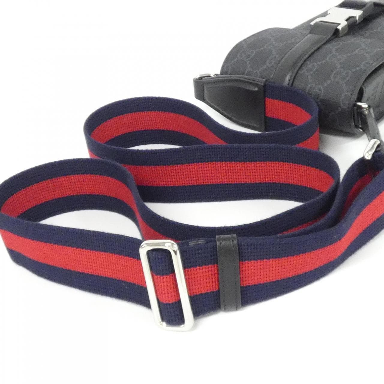 【新品】グッチ 816954 FAD8C ショルダーバッグ