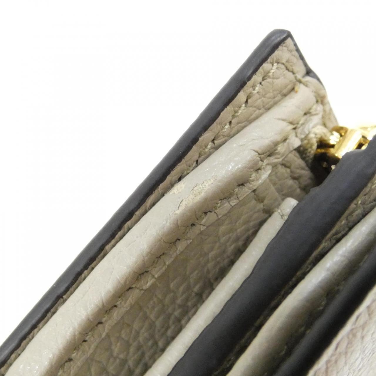 グッチ 841360 AAE5E 財布