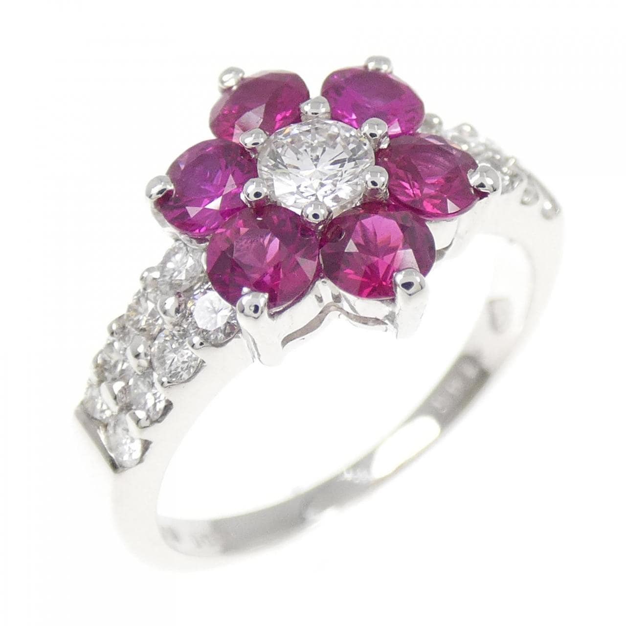 750WG フラワー ルビー リング 1.06CT