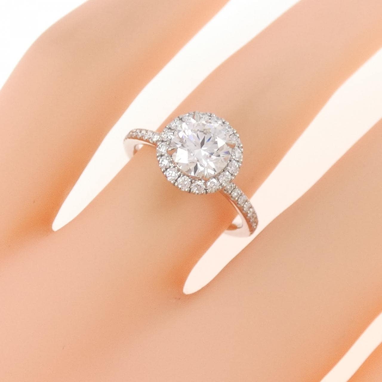 ハリーウィンストン ラウンドマイクロパヴェ リング 1.01CT E VVS2 3EXT