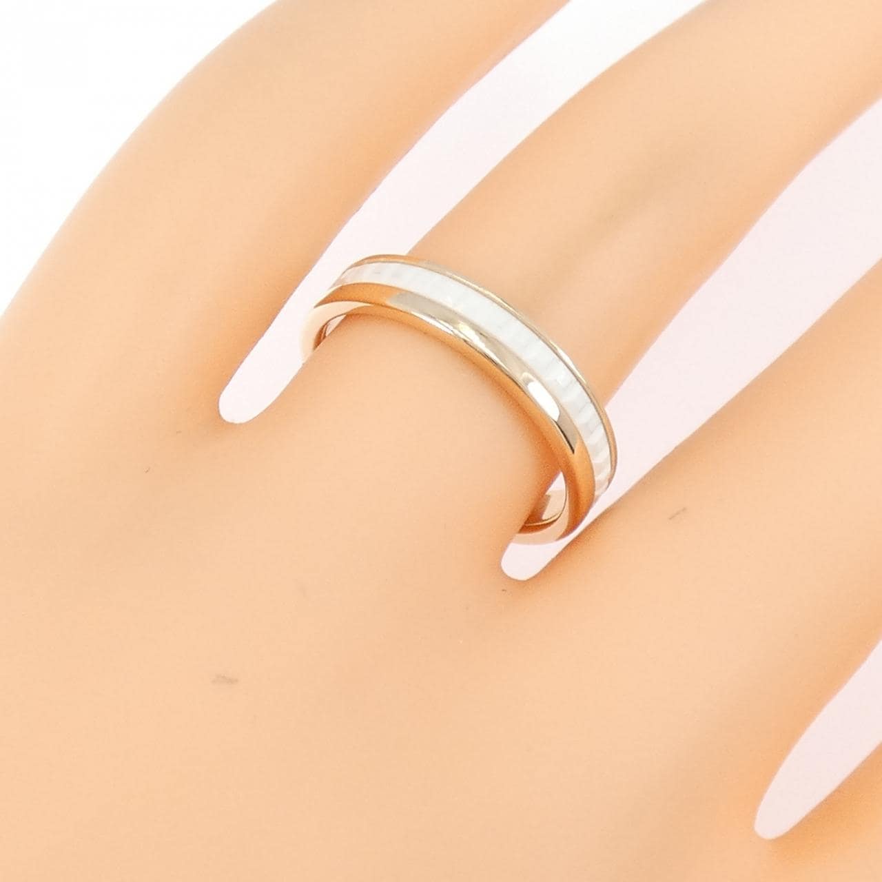 ブシュロン キャトル ホワイト リング