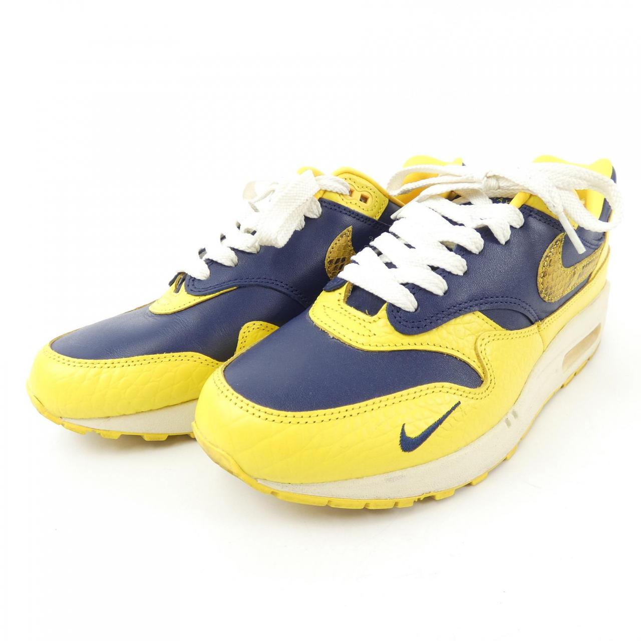 ナイキ NIKE スニーカー