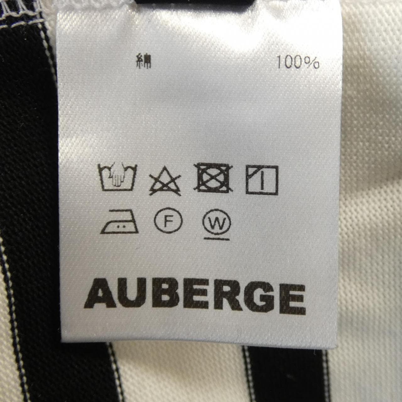 オーベルジュ AUBERGE Tシャツ