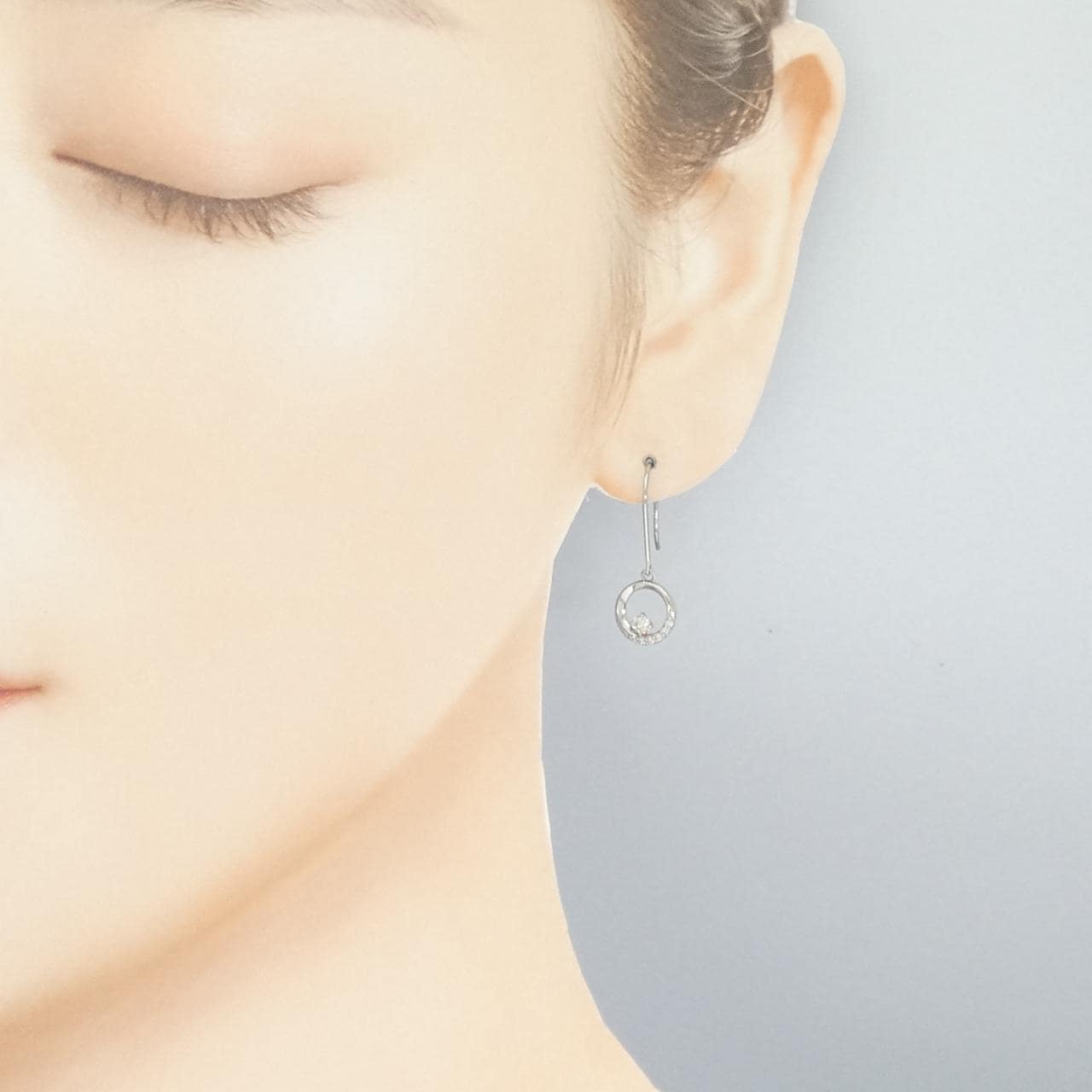 PT900 ダイヤモンド ピアス 0.10CT