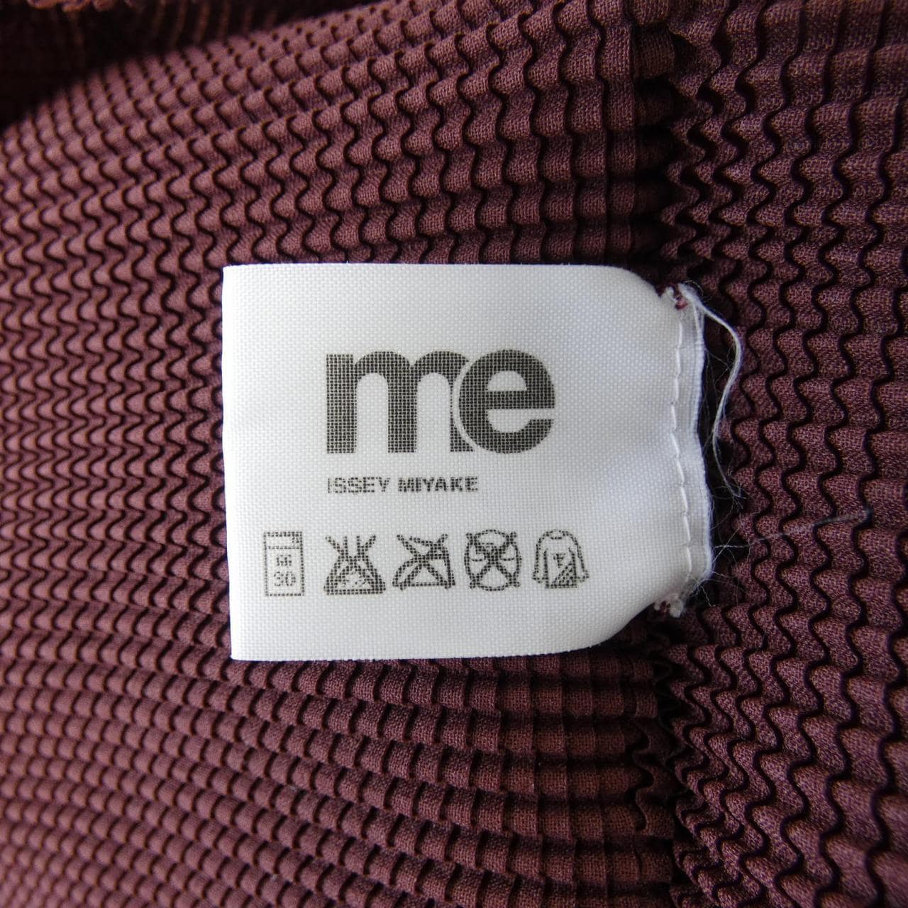 ミーイッセイミヤケ me ISSEY MIYAKE MI23FJ061 トップス