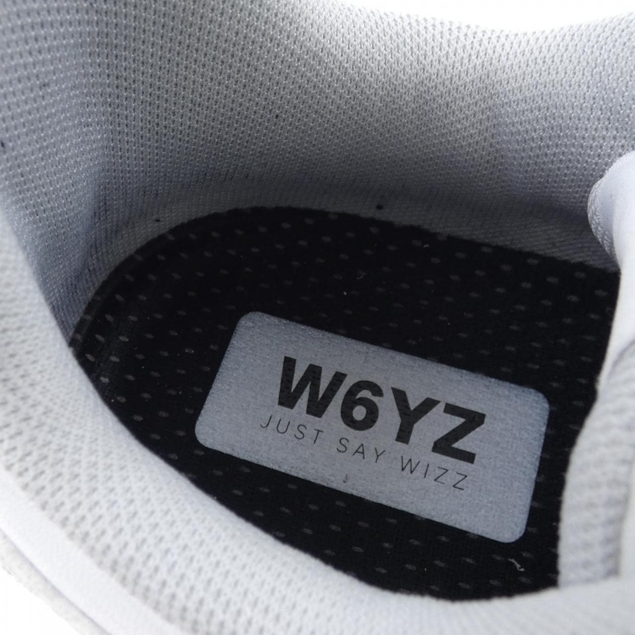 W6YZ スニーカー
