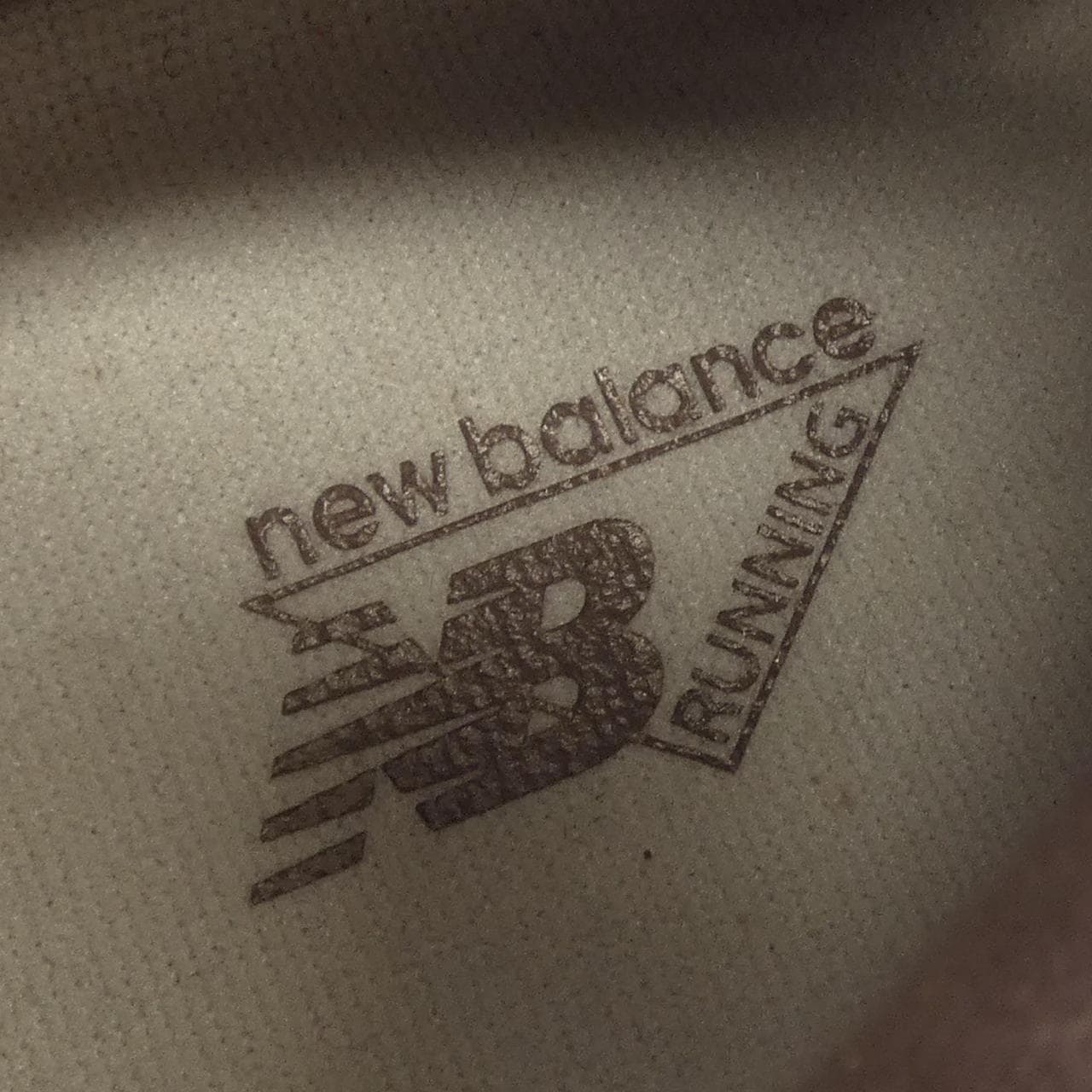 ニューバランス NEW BALANCE M2002RHD スニーカー