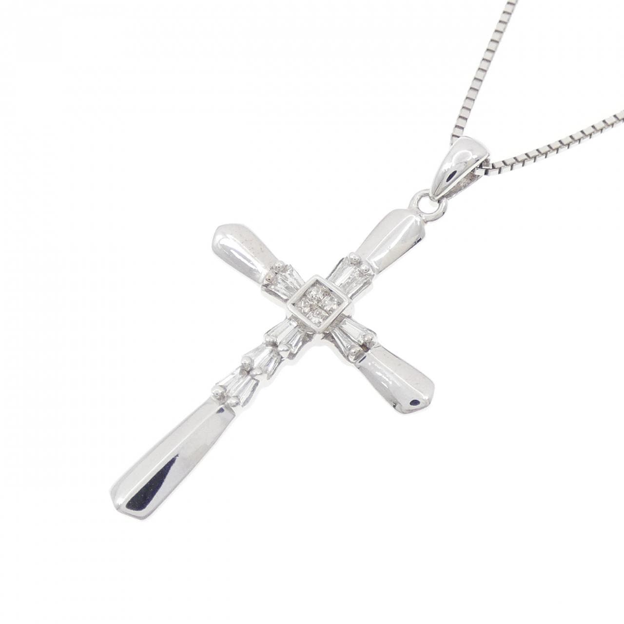 K18WG/750WG クロス ダイヤモンド ネックレス 0.20CT