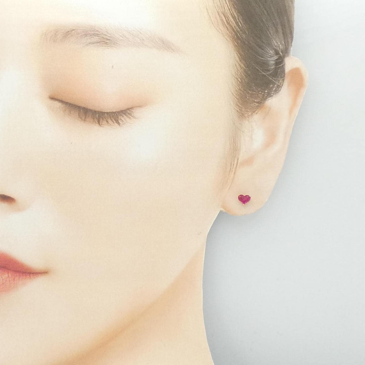 サマンサティアラ 合成ルビー ピアス