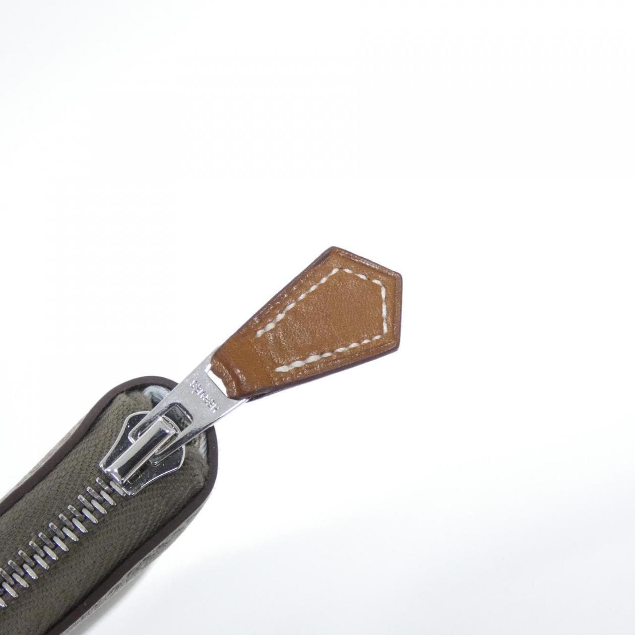 エルメス MERVILLEUSES LANTERNES シルク イン クラシック 086366CK 財布