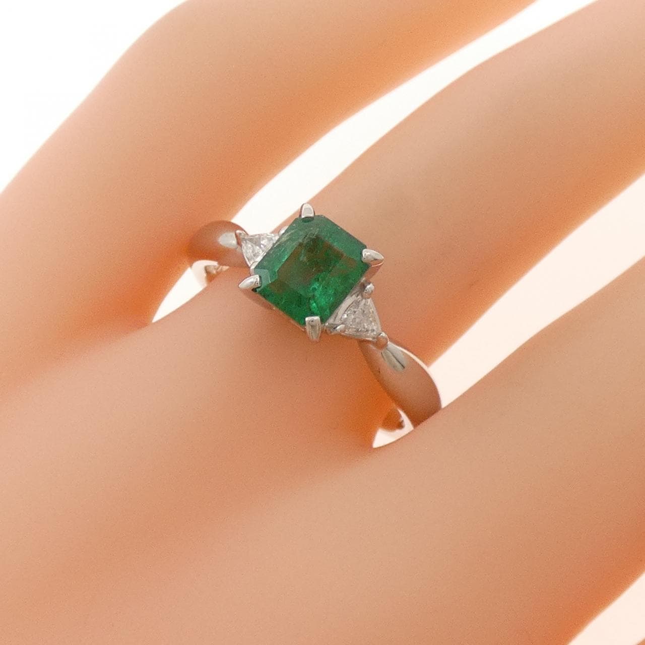 PT900 エメラルド リング 0.89CT