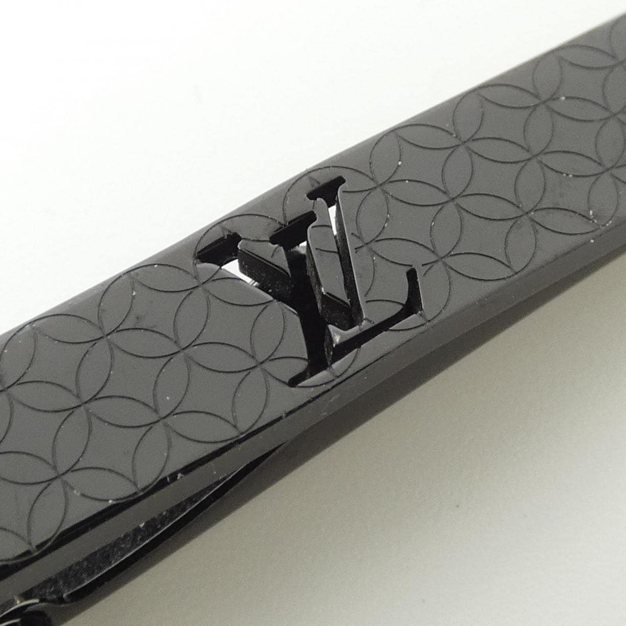 LOUIS VUITTON VUITTON TIE CLIP