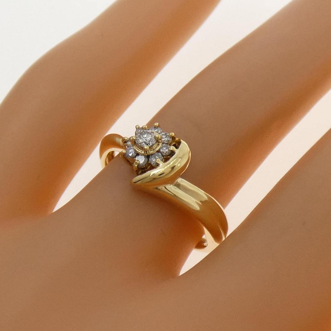 K18YG フラワー ダイヤモンド リング 0.18CT