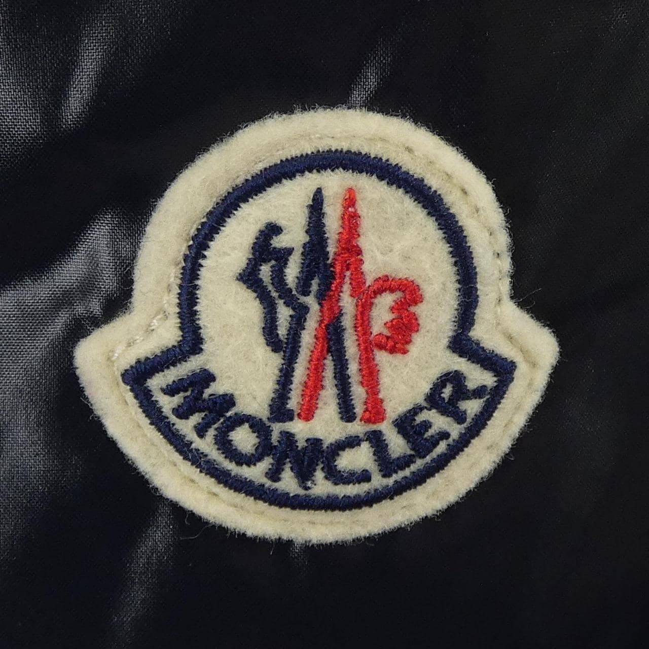 モンクレール MONCLER ダウンジャケット