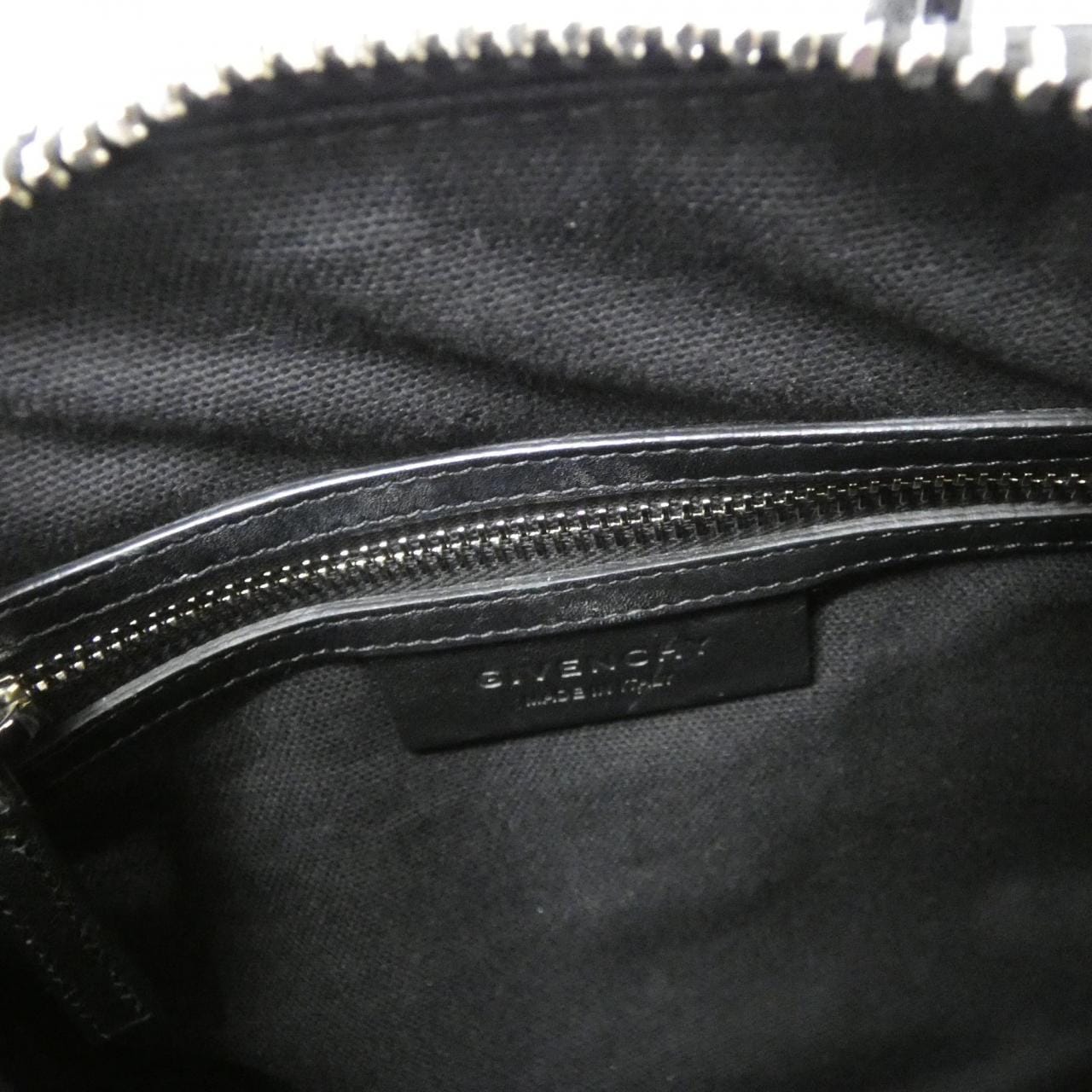 ジバンシー アンティゴナ ミニ BB05114698 バッグ