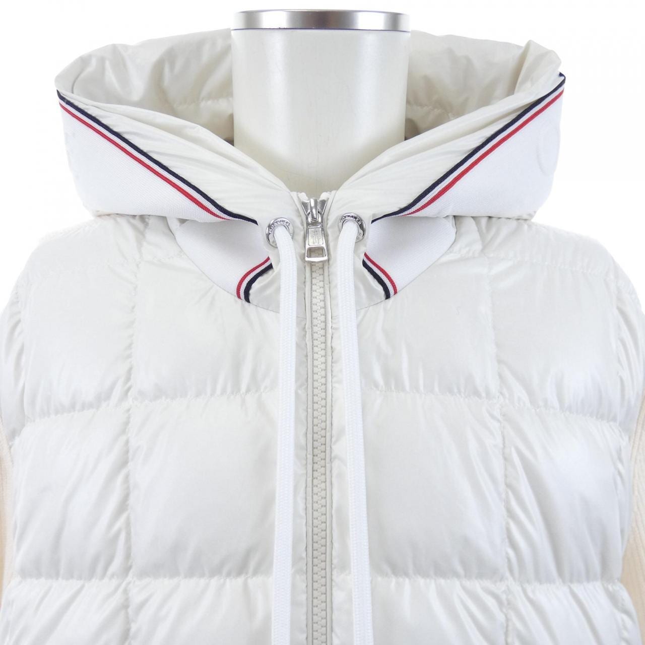 モンクレール MONCLER 20919B00010 ダウンジャケット