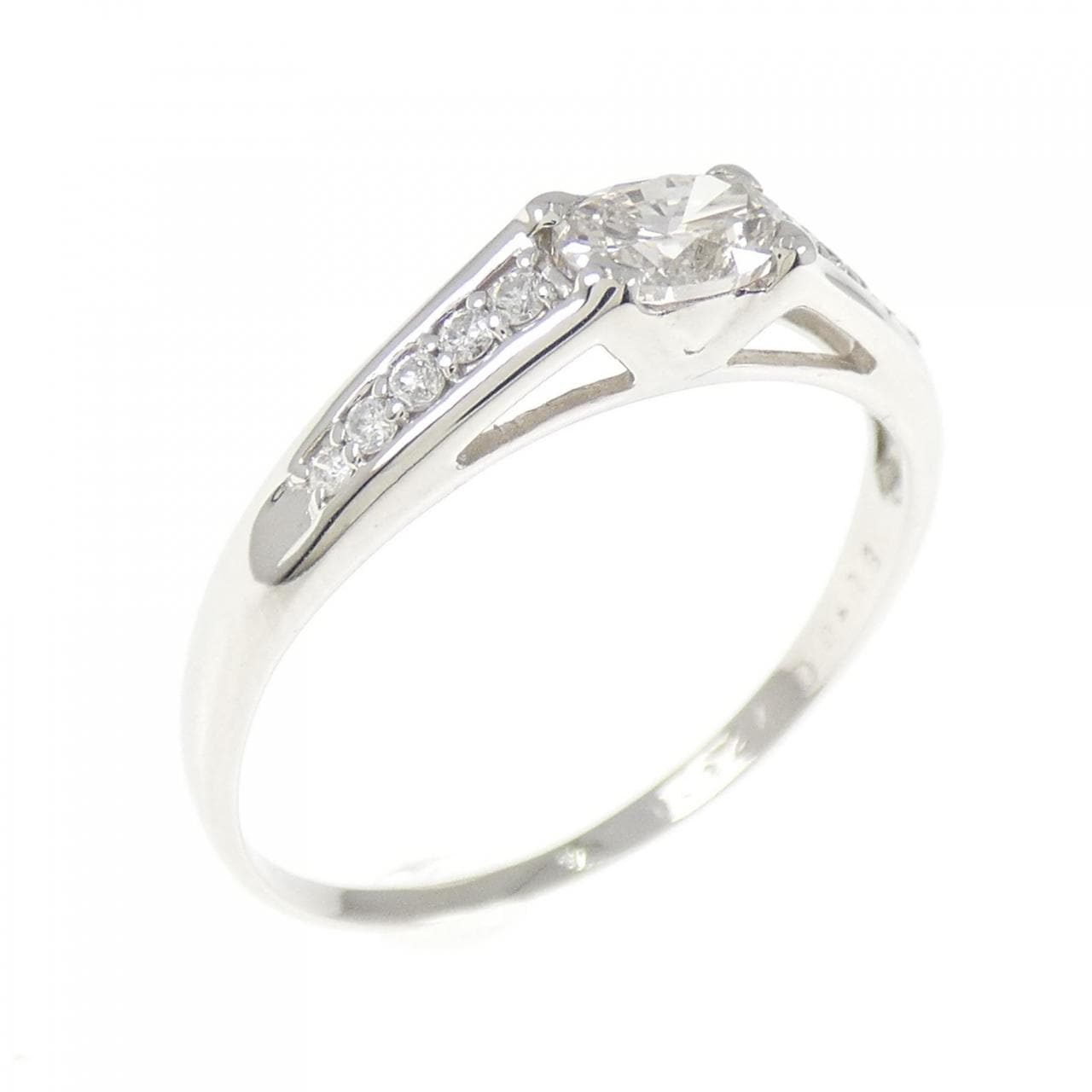 PT900 ダイヤモンド リング 0.324CT