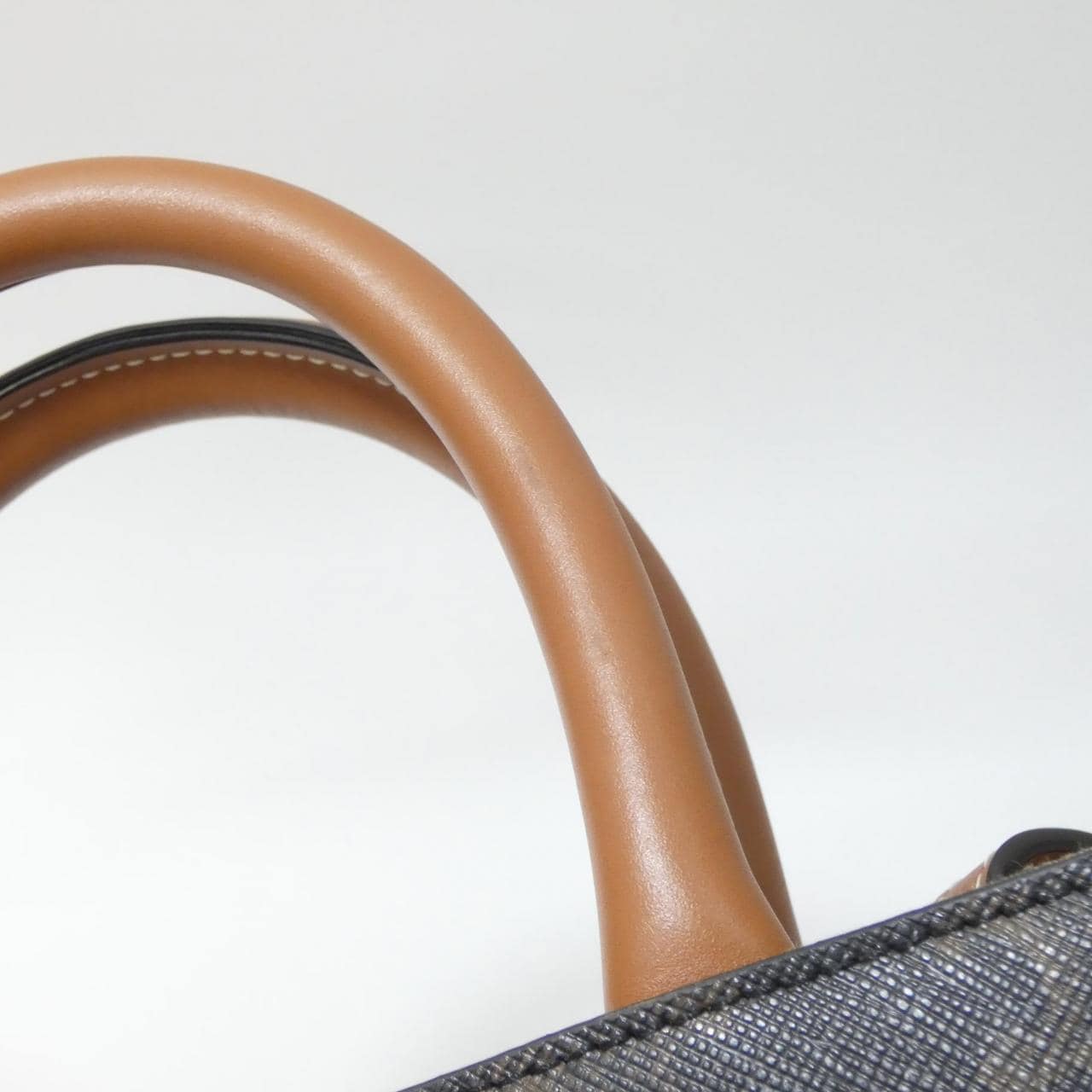 セリーヌ ミニ バーティカル カバ 194372BZK バッグ